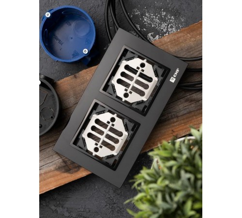 Минск Рамка 2-местная стеклянная черная Basic  ERM-G-402-70  EKF