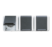 Тройная  горизонтальная SCHUKO-розетка 16A 250V ~; для накладного монтажа IP44 8230W Jung