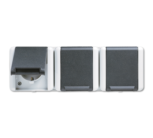 Тройная  горизонтальная SCHUKO-розетка 16A 250V ~; для накладного монтажа IP44 8230W Jung