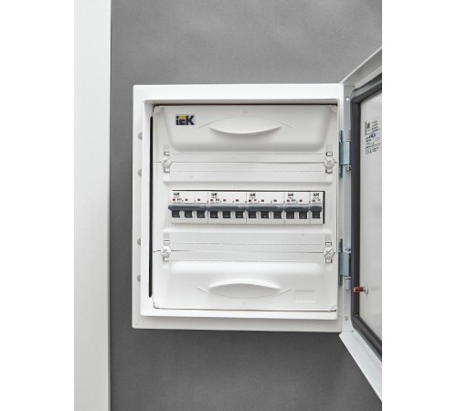 Выключатель автоматический трехполюсный M10N 3P D 10А 10кА ARMAT  AR-M10N-3-D010  IEK