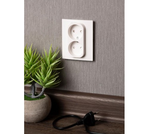 Стокгольм Розетка 2-местная б/з 10А белая с защ. штор. PROxima  EXR10-102-10  EKF