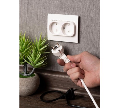 Стокгольм Розетка 2-местная б/з 10А белая с защ. штор. PROxima  EXR10-102-10  EKF