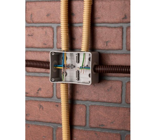 Коробка распределительная КМР-050-049 пылевлагозащищенная без мембранных вводов (120х80х50) EKF PROxima  plc-kmr-050-049  EKF