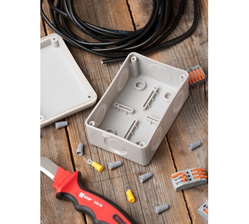 Коробка распределительная КМР-050-049 пылевлагозащищенная без мембранных вводов (120х80х50) EKF PROxima  plc-kmr-050-049  EKF