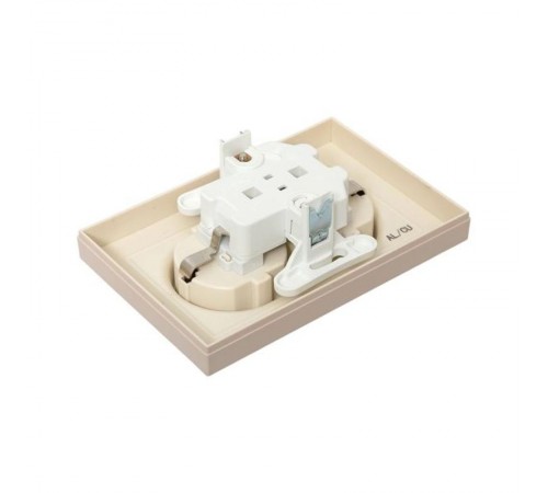 Механизм розетки двойной, 16А, с заземлением, со шторками, с рамкой, кремовый Эпика  UP1-SOI-211 EKF