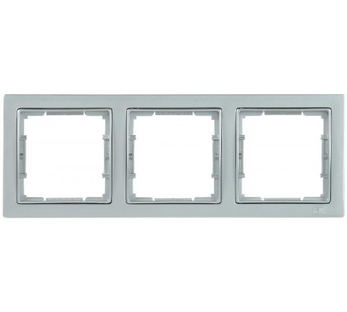 BOLERO Q1 серебряный Рамка 3-местная квадратная РУ-3-БС  EMB32-K23-Q1  IEK