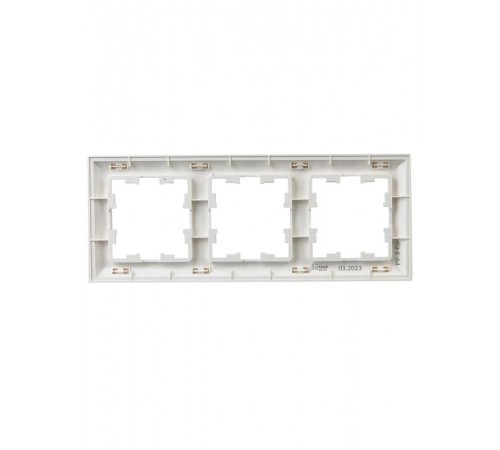 BRITE Рамка 3-ая РУ-3-Бр белый/белый  BR-M32-12-K01  IEK