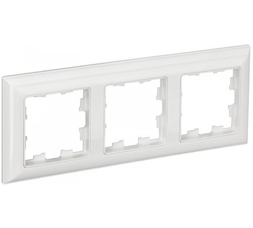 BRITE Рамка 3-ая РУ-3-Бр белый/белый  BR-M32-12-K01  IEK
