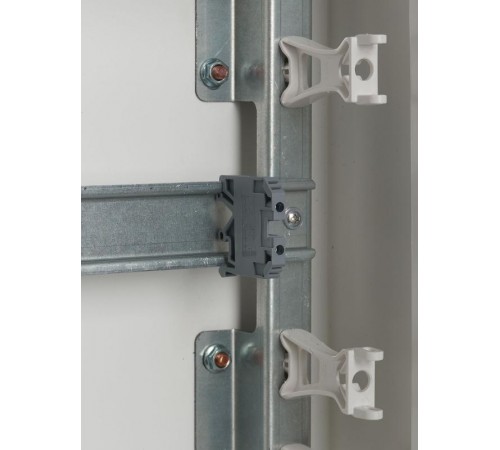 Клемма винтовая КВИ-4мм2 серая  YZN30-004-K03  IEK