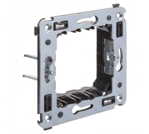 Каркас с лапками для монтажа модульных "Avanti" в стену  4400802  DKC