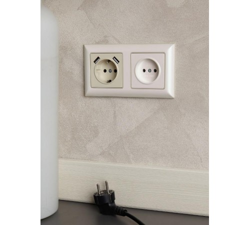 BRITE Розетка без заземления без шторок10А РС10-1-0-БрЖ жемчуг  BR-R10-10-K36  IEK