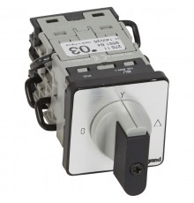 Переключатель трехфазного электродвигателя - на одно направление - PR 12 - 8 контактов - крепление на дверце  027511  Legrand