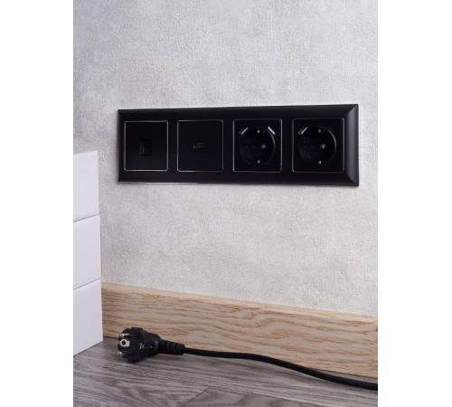 BRITE Рамка 4-ая РУ-4-Бр хром/черный  BR-M42-12-2-K23  IEK