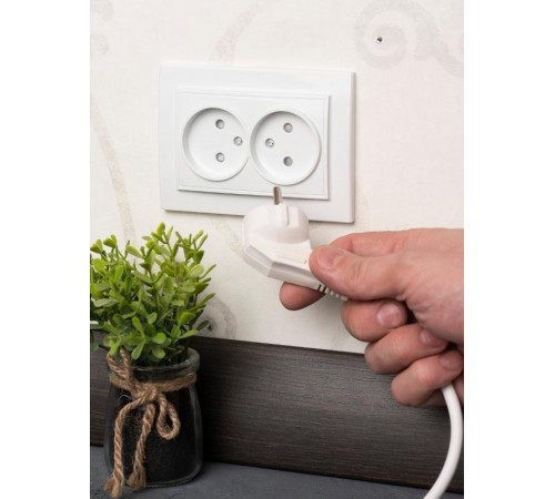 Минск Розетка 2-местная СП без заземления 10А белая с защ. штор. EKF Basic  ERR10-102-100  EKF