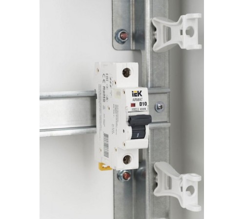 Выключатель автоматический однополюсный M06N 1P D 10А 6кА ARMAT  AR-M06N-1-D010  IEK