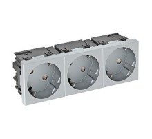 Розетка силовая 33° тройная 3х2К+З Modul45connect, со шторками, 16А 250В цвет алюминиевый лак  6120513  OBO Bettermann