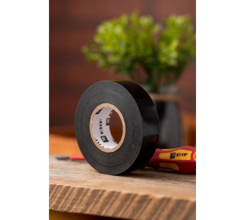 Изолента ПВХ черная 19мм 20м серии SafeFlex   plc-iz-sf-b   EKF