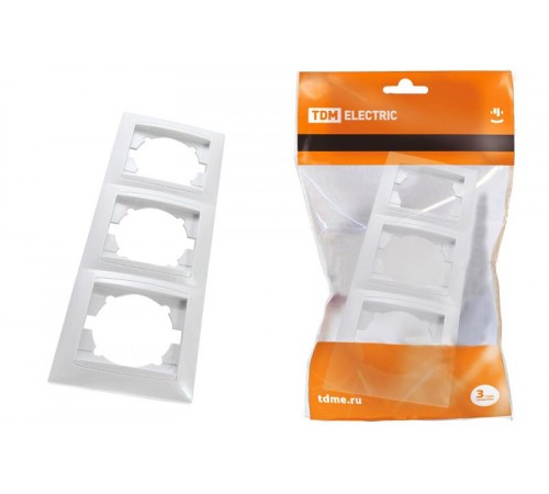 Рамка 3-х постовая вертикальная белая "Лама"   SQ1815-0034  TDM