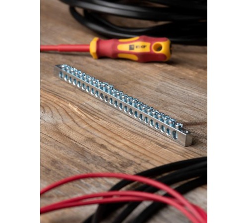 Шина PEN "ноль-земля" (6x9мм) 24 отв. цинк крепеж по краям  sn1-63-24-k  EKF