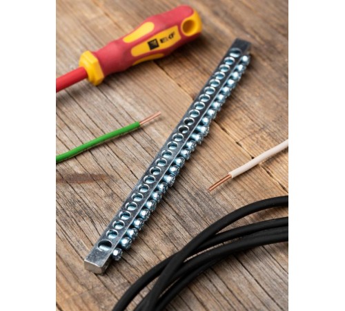 Шина PEN "ноль-земля" (6x9мм) 24 отв. цинк крепеж по краям  sn1-63-24-k  EKF