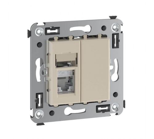 Компьютерная розетка RJ-45 в стену, кат.5e одинарная экранированная, "Avanti","Ванильная дымка"  4405363  DKC