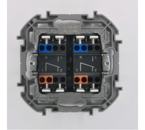 Inspiria Белый Переключатель двухклавишный с подсветкой 10AX  673665 Legrand