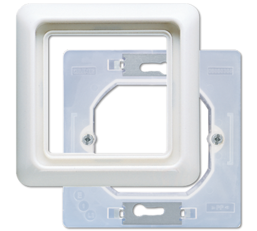 Рамка 9090 мм, в комплекте с уплотнительной мембраной для установки изделий серии WU 600; белая  CD681WUWW  Jung