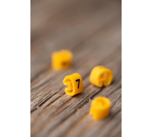 Маркер-кабельный 2,5кв.мм "7" (1000шт.) (ЕС-1) EKF PROxima  plc-KM-2.5-7  EKF