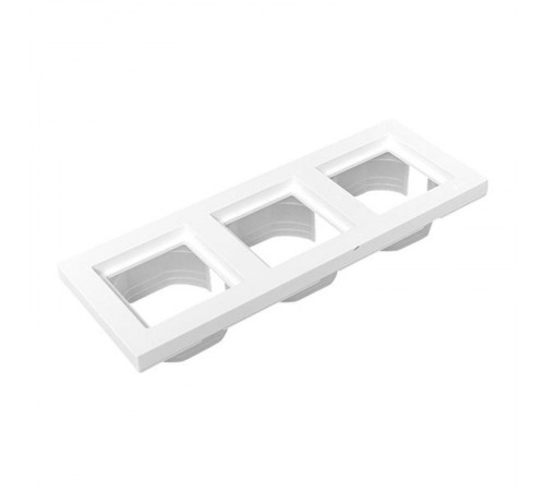 3 - местная рамка, IP44, белая, пластик Эпика EKF  UP1-FPW-03-44  EKF