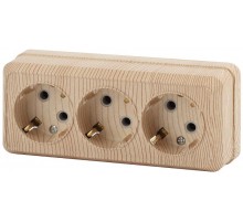 Розетка Intro Quadro 2-206-11 с заземлением трехместная 3х2P+E, 16А-250В, IP20, ОУ, сосна  Б0053826  Intro