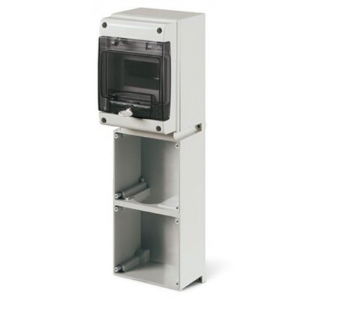 Корпус на 6 модулей и 2 поста  с основанием 136х125 мм.  DIS5720311  DKC