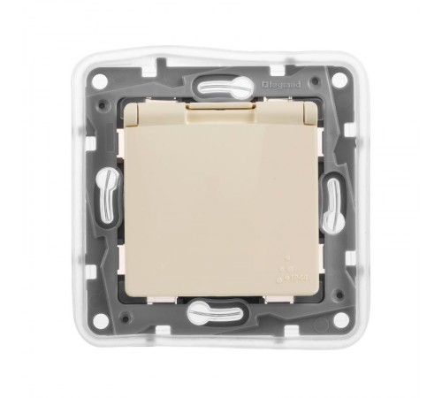 Etika Слоновая кость Розетка с заземлением IP 44 с крышкой и шторками, автозажимные клеммы,16А  672332  Legrand