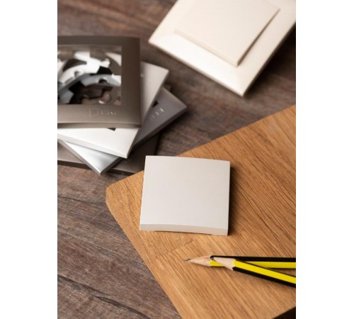 Валенсия лицевая панель выключателя 1-кл. 10А жемчуг EKF PROxima   ESV10-L-021-50   EKF