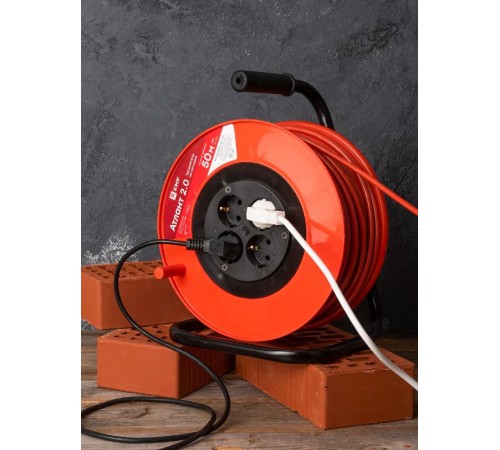 Удлинитель на катушке "Атлант 2.0" 4 гнезда 50м с заземлением  ПВС 3*1,0  10А/2,2кВт PROxima  UKA02-10-310-4-50  EKF