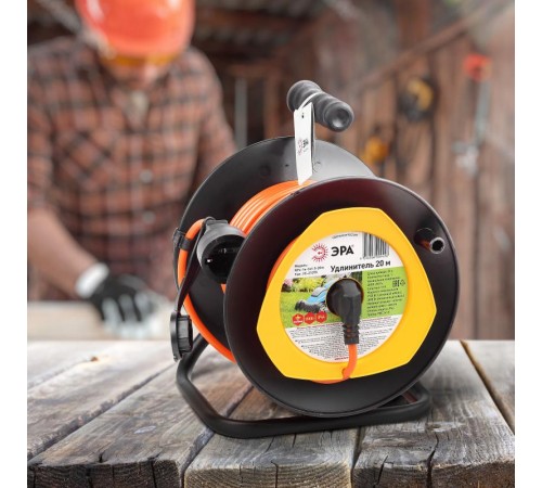 Удлинитель силовой ЭРА RPx-1e-3x1.5-20m на п. катушке c/з 20м 1 гн ПВС 3х1.5  Б0046837  ЭРА