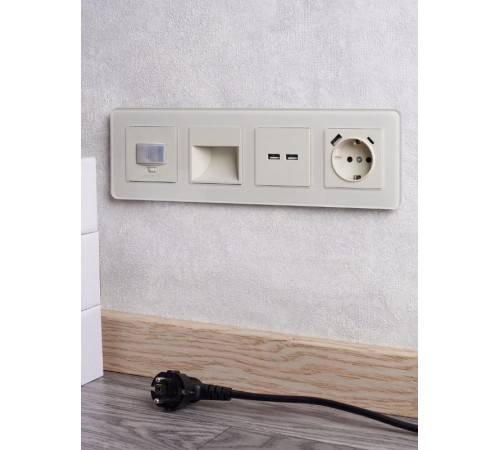 BRITE Розетка USB A+A 3,1А РЮ10-1-БрКр бежевый  BR-U21-D31-K10  IEK