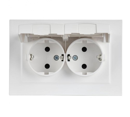 BRITE Розетка 2-местная с заземлением с защитными шторками и крышкой 16А в сборе IP44 РСбш12-3-44-БрАБ арктический белый   BR-R26-16-44-K91-F  IEK