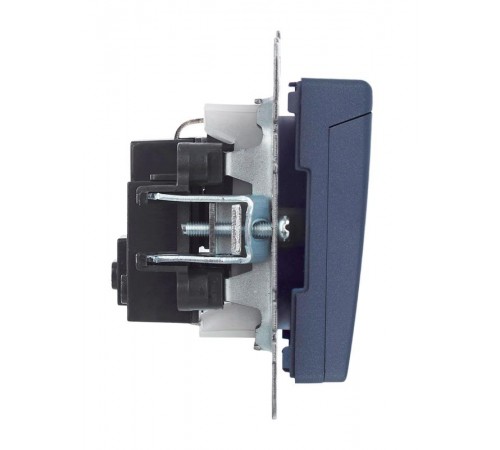 BRITE Розетка с заземлением со шторками с кр. 16А IP20 РСбш10-3-БрМ маренго  BR-R16-16-K35  IEK