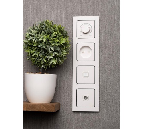 Стокгольм Рамка 4-местная белая с линией цвета черный PROxima  EZM-G-305-20  EKF