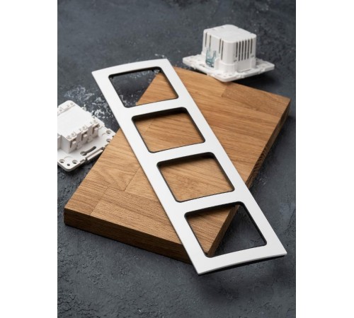 Стокгольм Рамка 4-местная белая с линией цвета черный PROxima  EZM-G-305-20  EKF