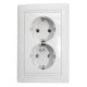 Valena Белый Розетка 2-ая с/з с защитными шторками литая  774427  Legrand