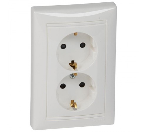 Valena Белый Розетка 2-ая с/з с защитными шторками литая  774427  Legrand