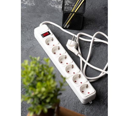 Сетевой фильтр 6*3м 10А/2,2 кВт с выкл. c/з ПВС 3х0,75 Блокбастер EKF PROxima  UFP10-375-6-03  EKF