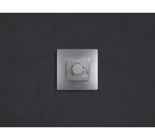 Etika Алюминий Термостат д/пола  672430  Legrand