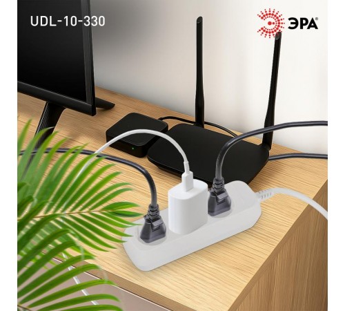 Удлинитель электрический ЭРА UDL-10-330 Greenline 3 розетки без заземления 3м ПВС 2x0.75мм2   Б0065072  ЭРА