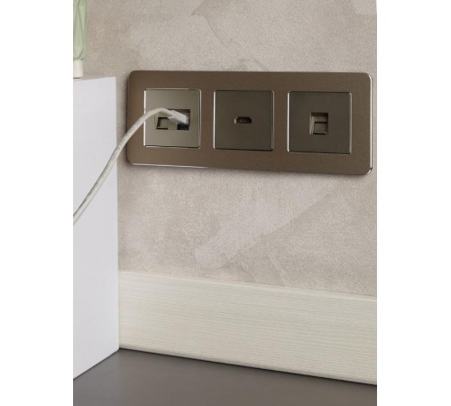 BRITE Розетка компьютерная RJ45 кат.6 РК11-БрШ шампань  BR-K10-2-K37  IEK