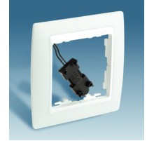 Simon 82 Рамка декоративная, 1 пост, с подсветкой по периметру, разъём для подключения розетки и выключателя  82615-30  Simon