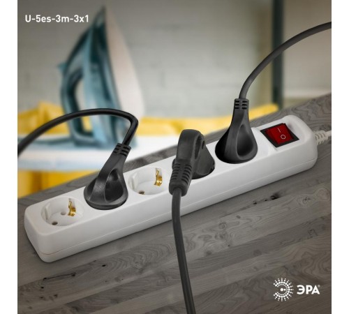 Удлинитель 5 гнезд 3м с/з 16А с выключателем 3x1мм2 U-5es-3m-3x1  ПВС Россия  Б0028382  ЭРА