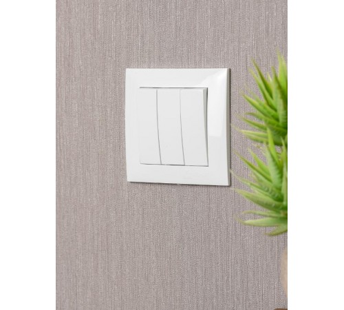 Валенсия Выключатель 3-кл. 10А белый  EWV10-024-10  EKF