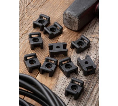 Площадка под хомуты (22x16) с монтажным отверстием М4 чёрная (100шт.) PROxima  pmo-22-16-b  EKF